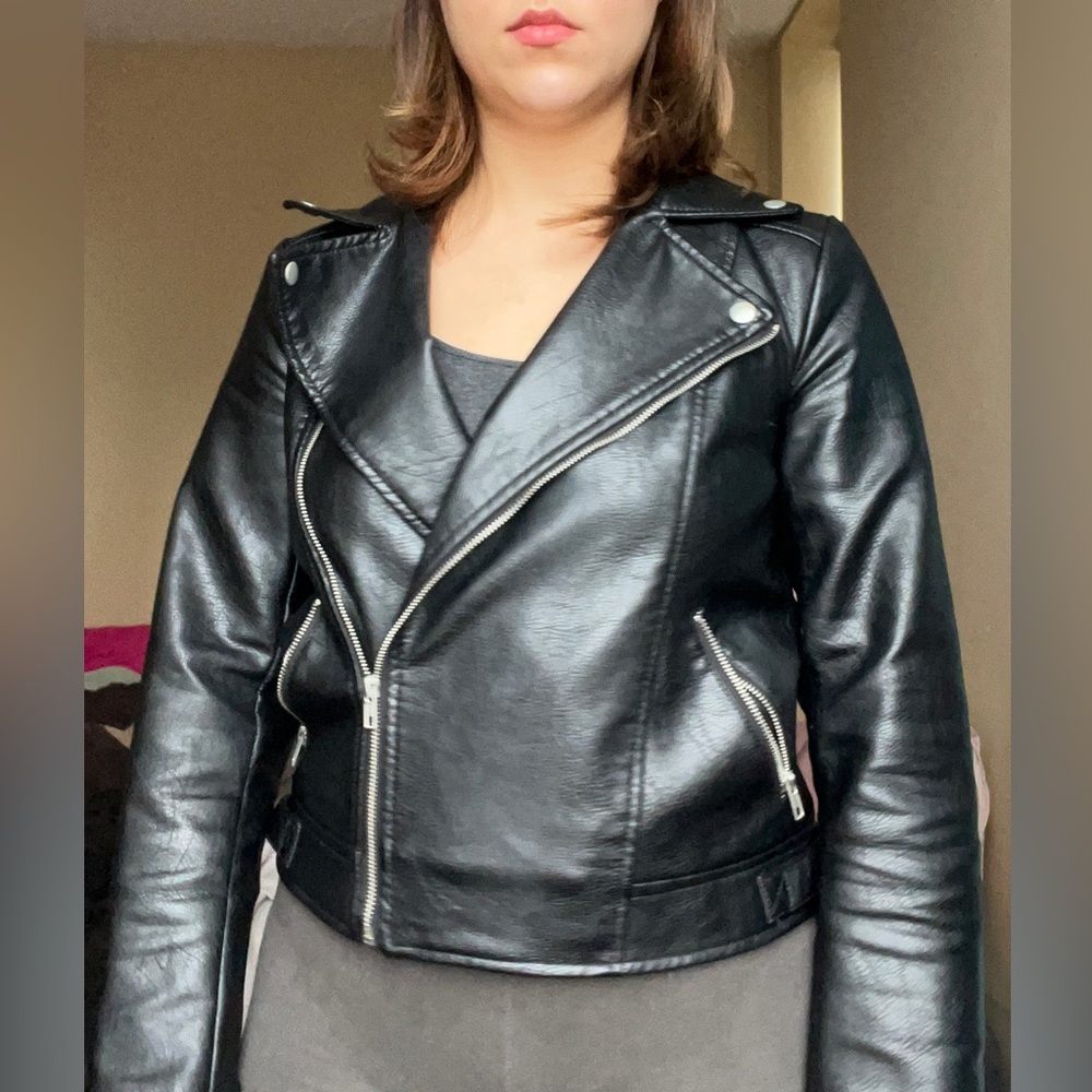 Leather jacket M size - Picture 2 of 3